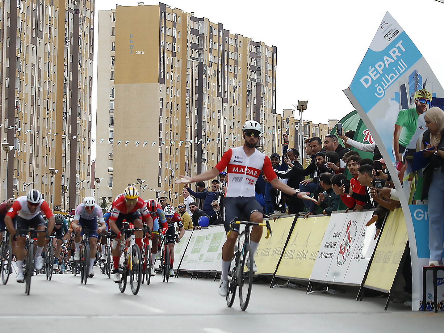 Yacine Hamza remporte le GP de la ville d'Alger 2025