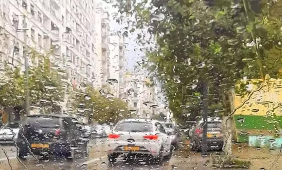 هطول أمطار رعدية في 10 ولايات