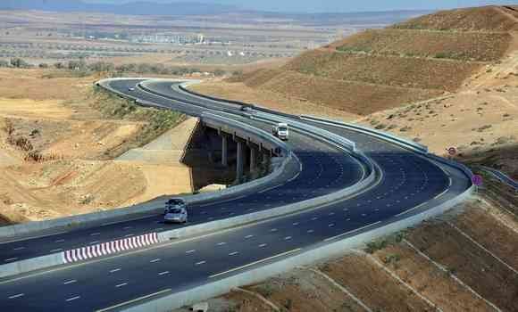 الجزائرية للطرق السيارة تؤكد استمرارية الخدمة خلال عيد الفطر