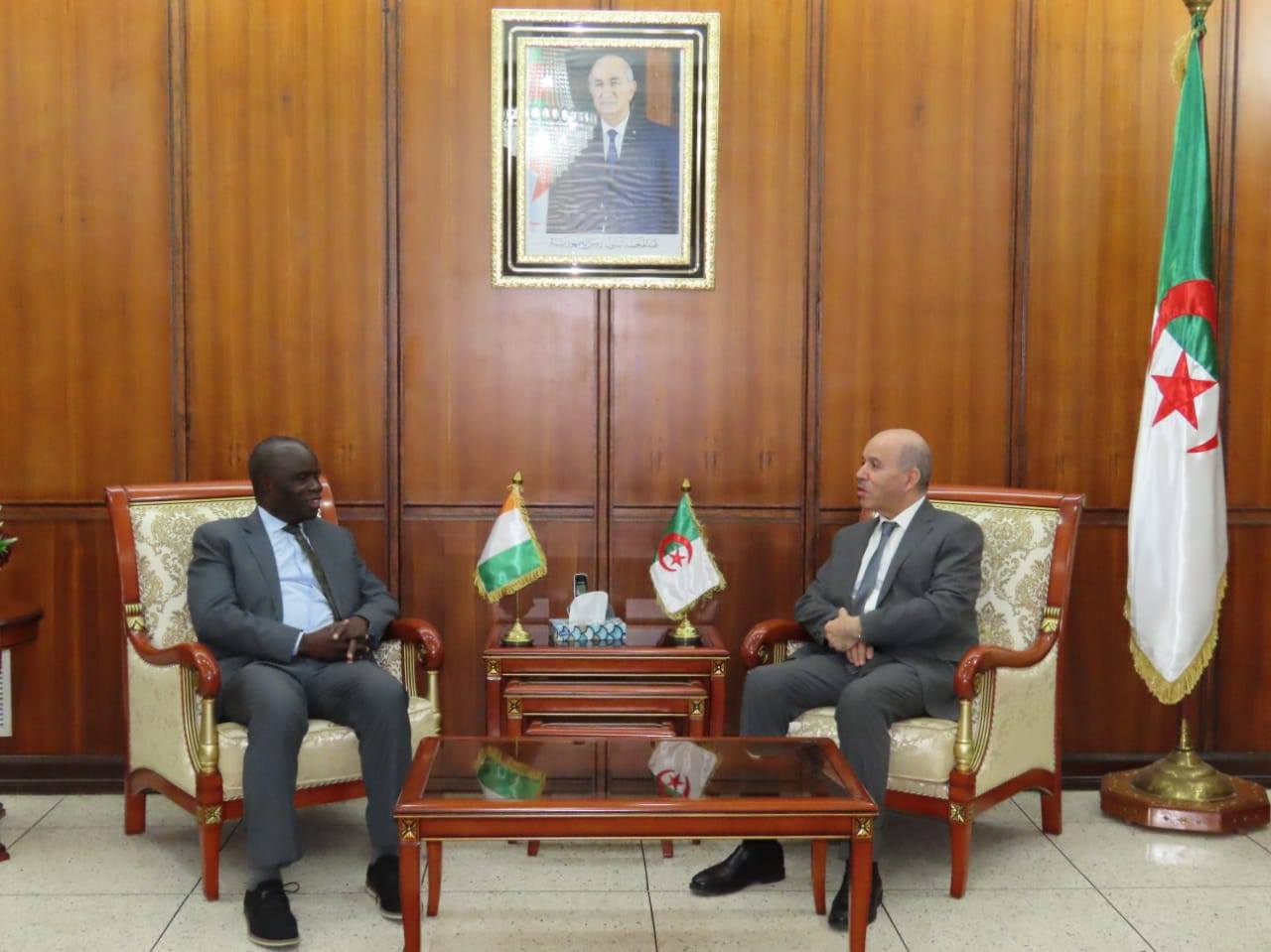 سايحي يستقبل سفير جمهورية كوت ديفوار بالجزائر