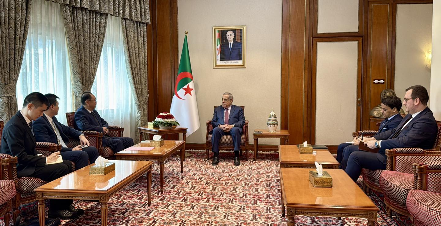 الجزائر الصين