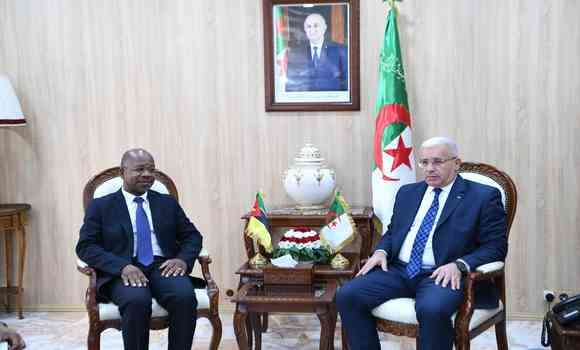 بوغالي يستقبل سفير الموزمبيق لدى الجزائر