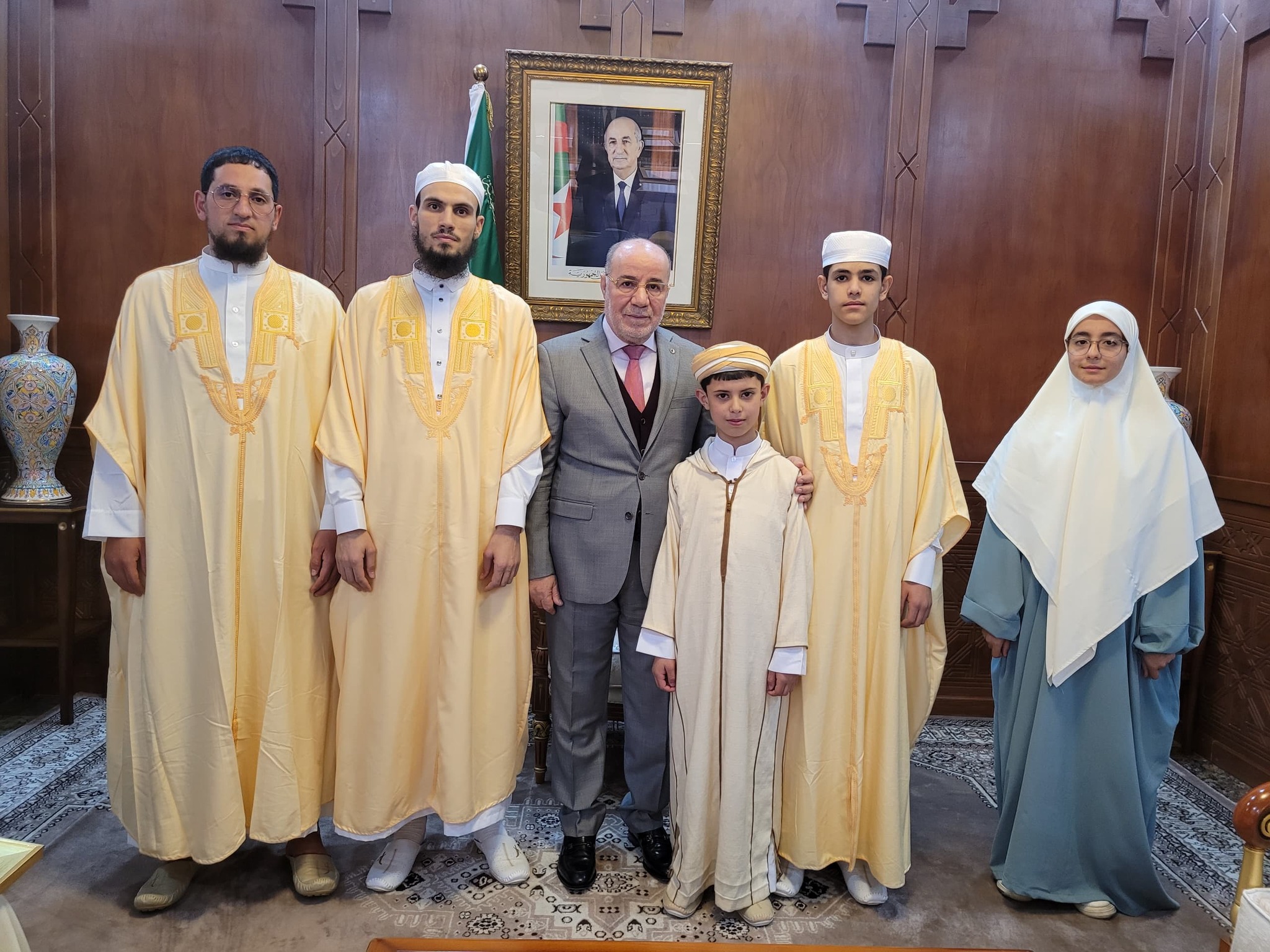بلمهدي يستقبل المتوجين في المسابقة الوطنية لحفظ القرآن والمسابقة التشجيعية لصغار الحفظة