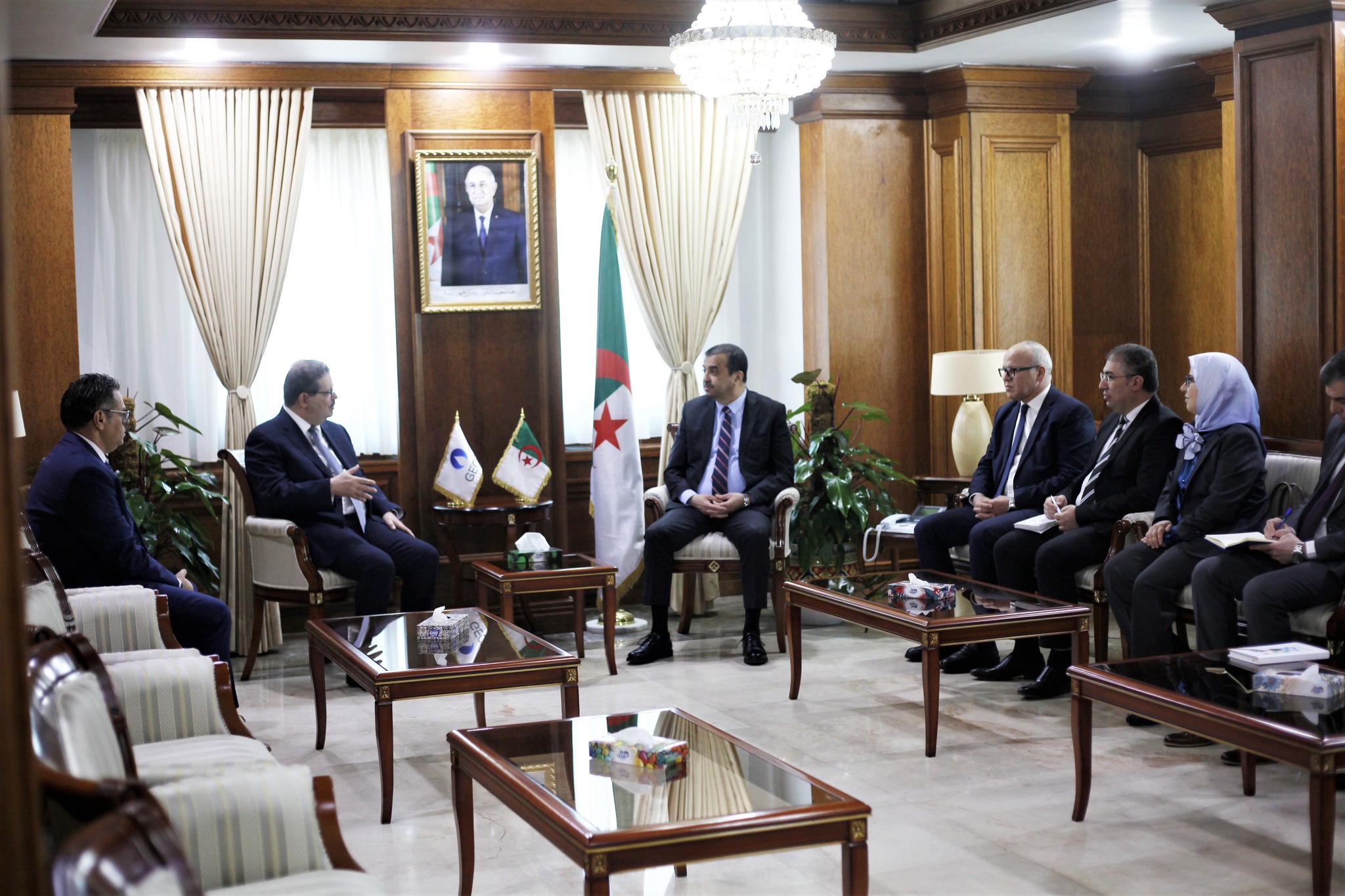 محادثات بين عرقاب وحامل حول أوضاع السوق العالمية للغاز الطبيعي