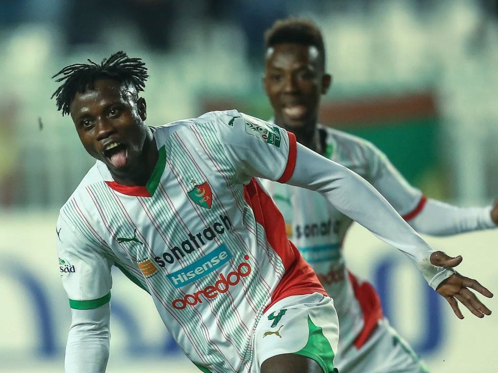 Grande joie de Bangoura près avoir marqué son premier but avec le MCA