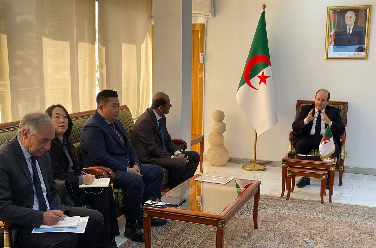 وزير الصناعة