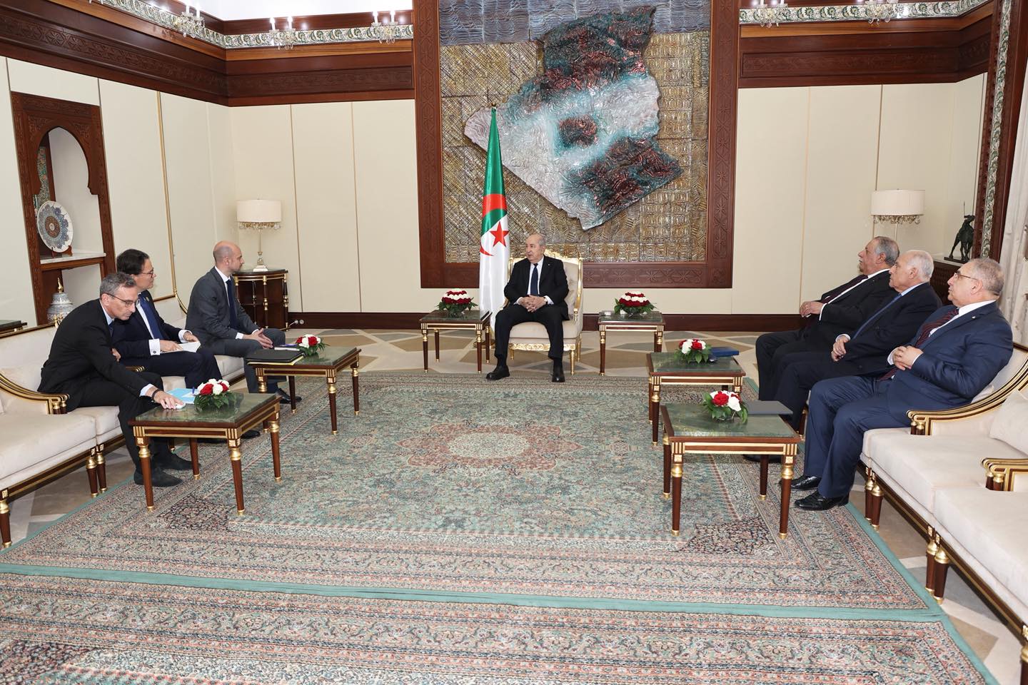 رئيس الجمهورية يستقبل وزير أوروبا والشؤون الخارجية الفرنسي