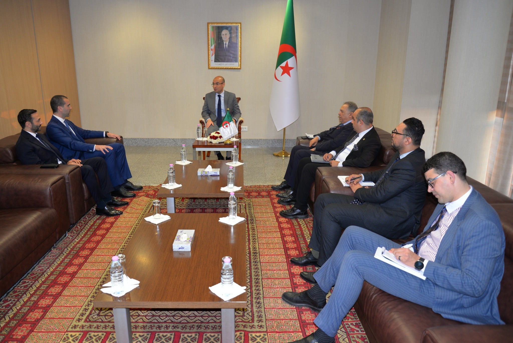 شايب يستقبل وفدا عن المجمع الاعلامي "سي أن أن انترناشيونال"