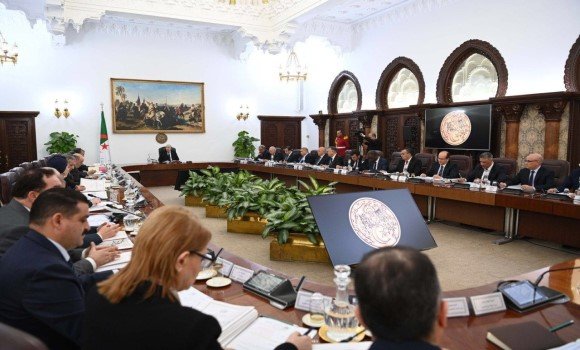 مجلس الوزراء