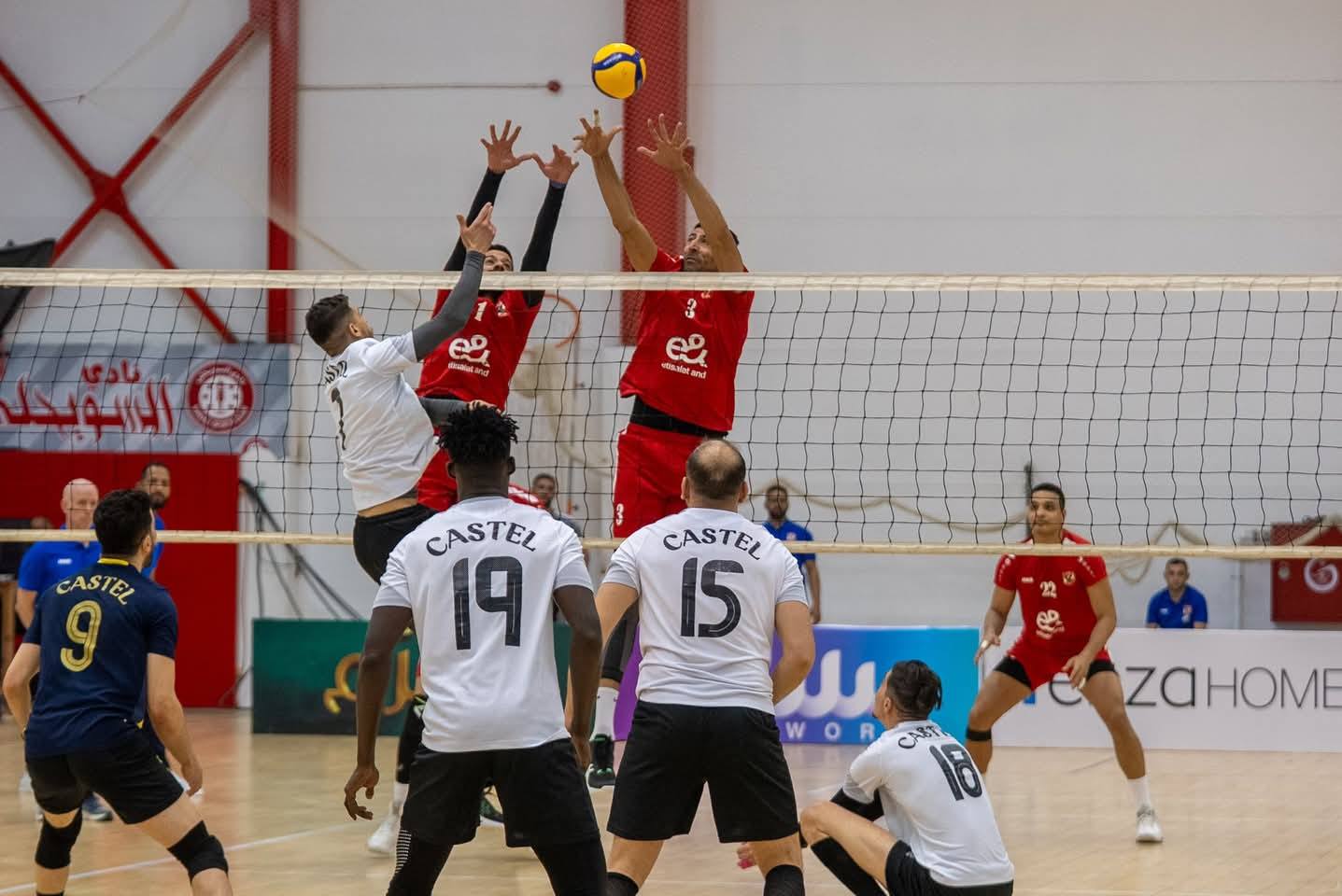 Le WAT et CASTEL fixés sur leurs adversaires lors des 8es de finale du Championnat d'Afrique des clubs