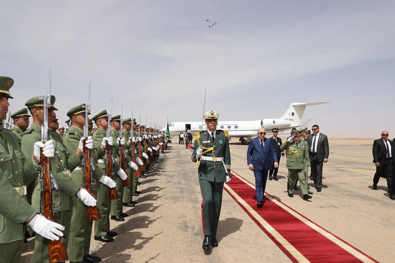 رئيس الجمهورية يشرع في زيارة عمل وتفقد إلى ولاية بشار