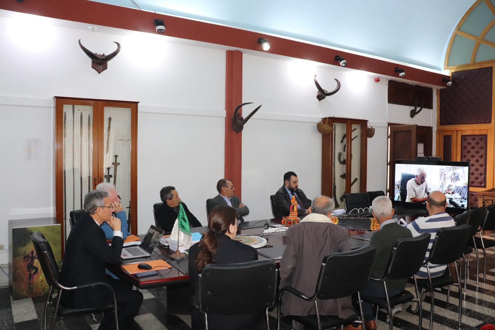 الجزائر تودع ملف تسجيل "فن تزيين بالحلي الفضي المينائي اللباس النسوي لمنطقة القبائل" لدى اليونسكو