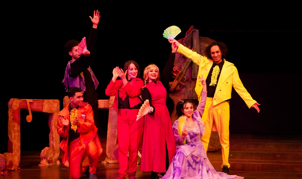 مسرحية العالم الجميل لمسرح سوق أهراس