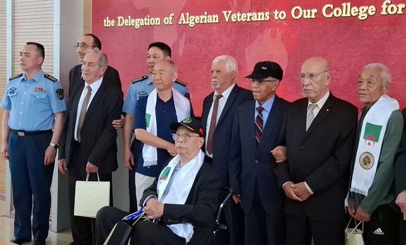 برمجة زيارة وفد من المجاهدين الى الصين