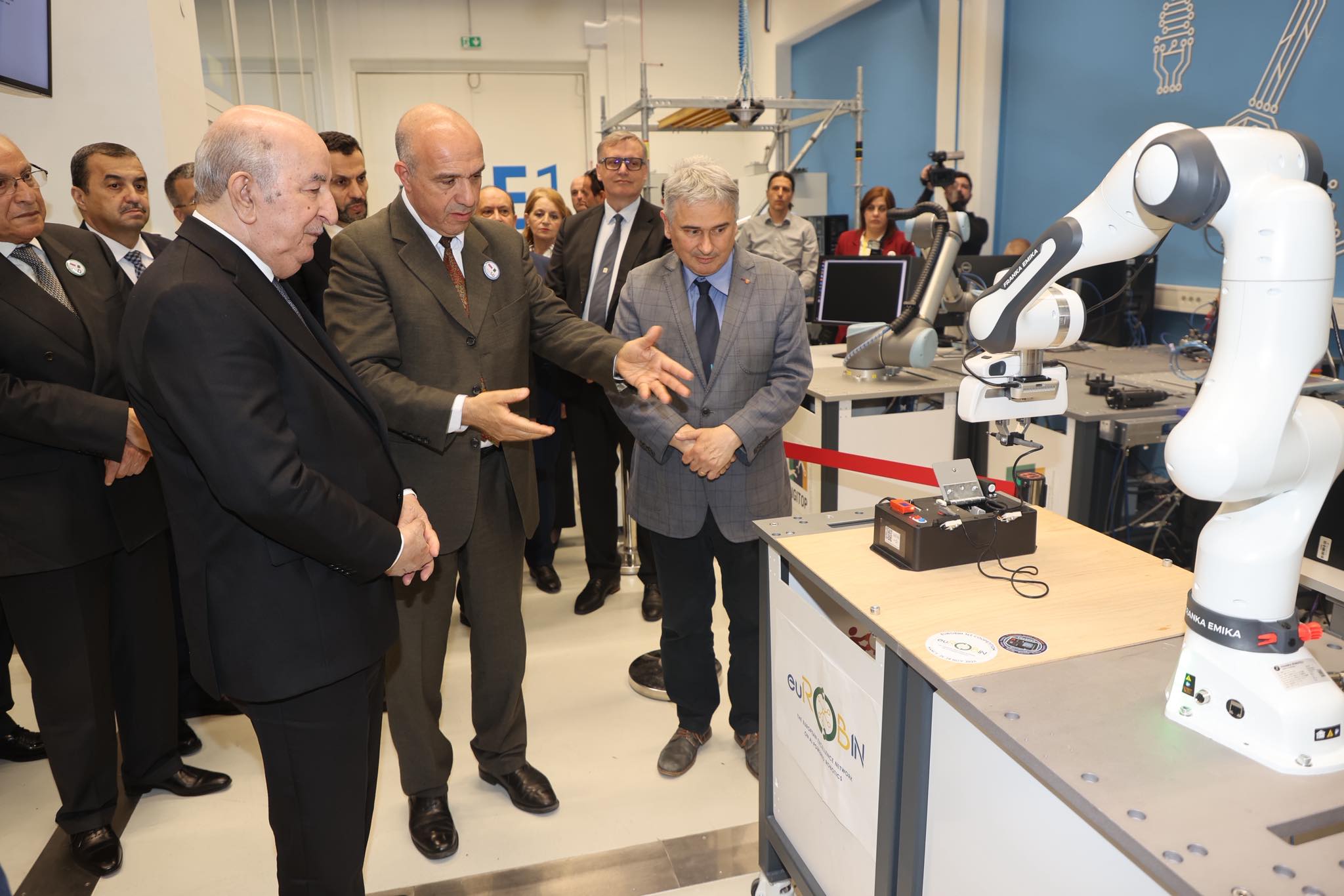 رئيس الجمهورية يزور مركز للاختراعات والذكاء الاصطناعي بليوبليانا