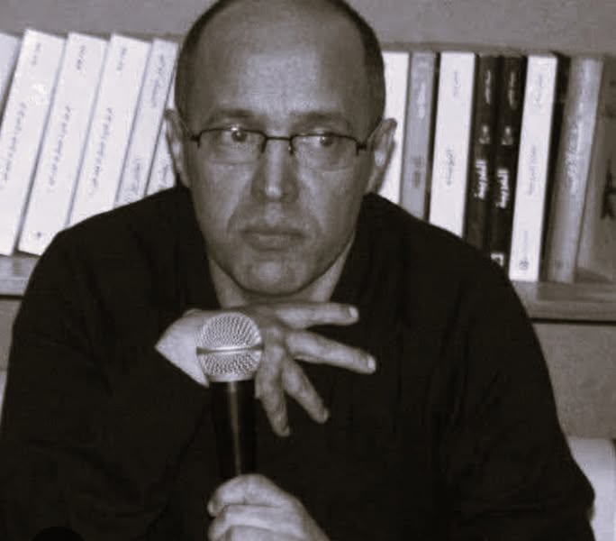 وزير الاتصال يعزي في وفاة الصحفي نور الدين عزوز