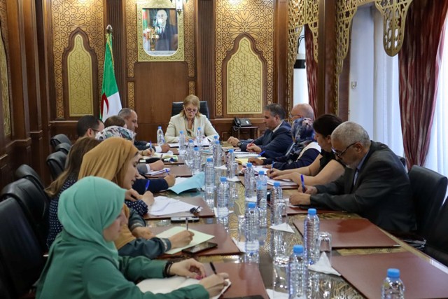 تنصيب اللجنة الوزارية المكلفة بتحضير الطبعة الـ 26 للصالون الدولي للصناعة التقليدية