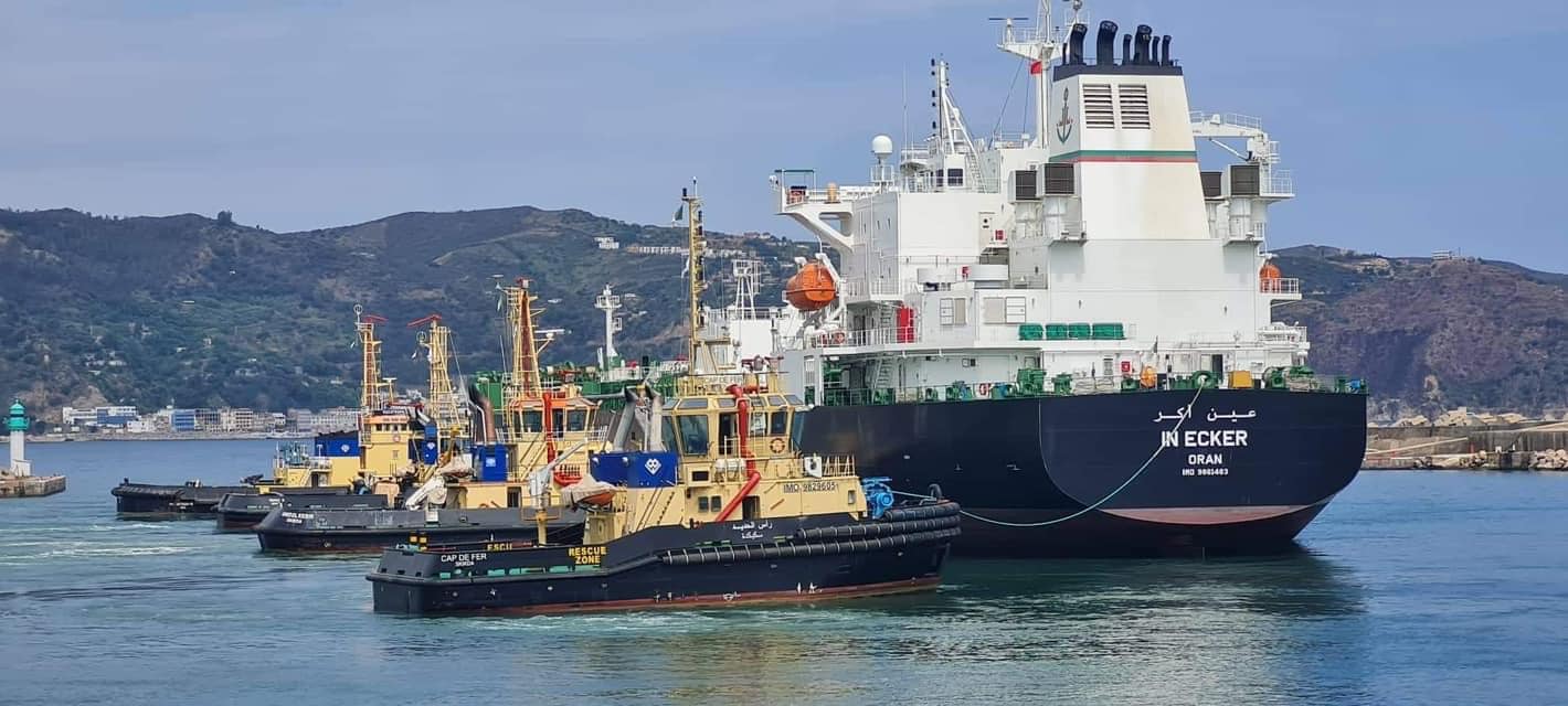 ناقلة النفط عين أكر