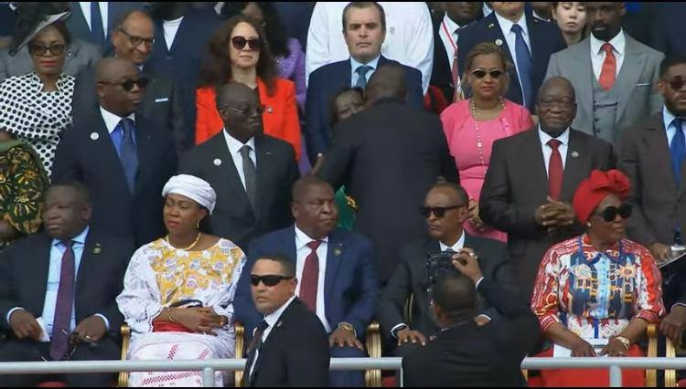 Chargée par le président de la République, Mme Mansouri prend part à la cérémonie d'investiture du président gabonais