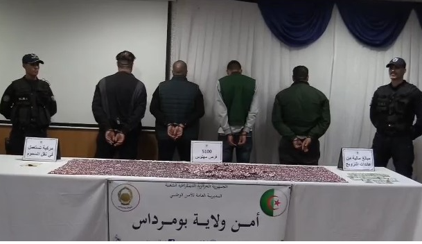 الاطاحة بشبكة اجرامية ببومرداس