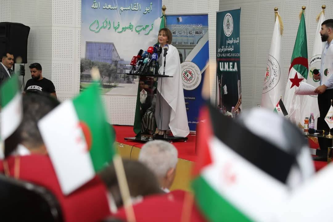 تضامن الطلبة الجزائريين مع أشقائهم الصحراويين "موقف مبدئي راسخ" 