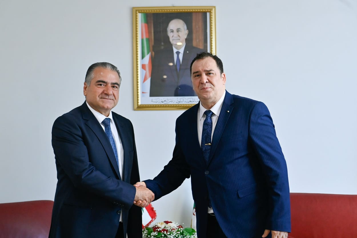 وزير الإتصال