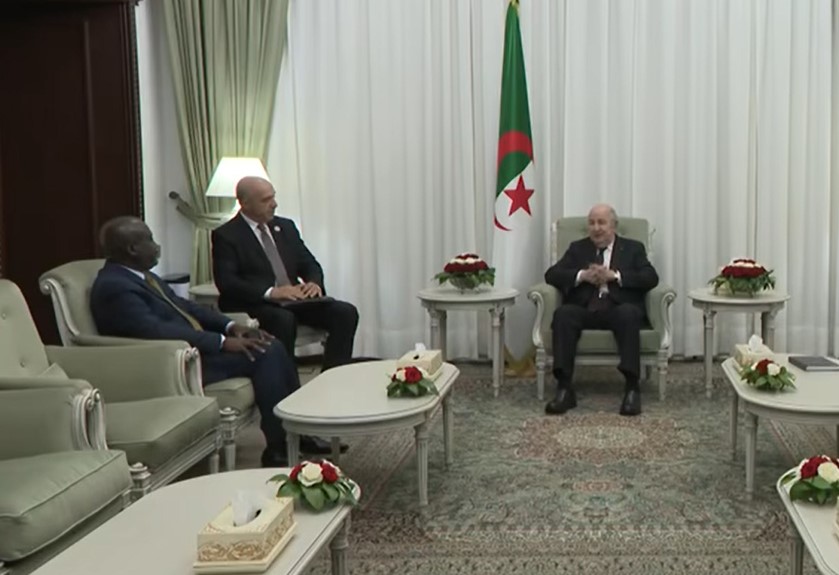 رئيس الجمهورية يستقبل سفير جمهورية غانا