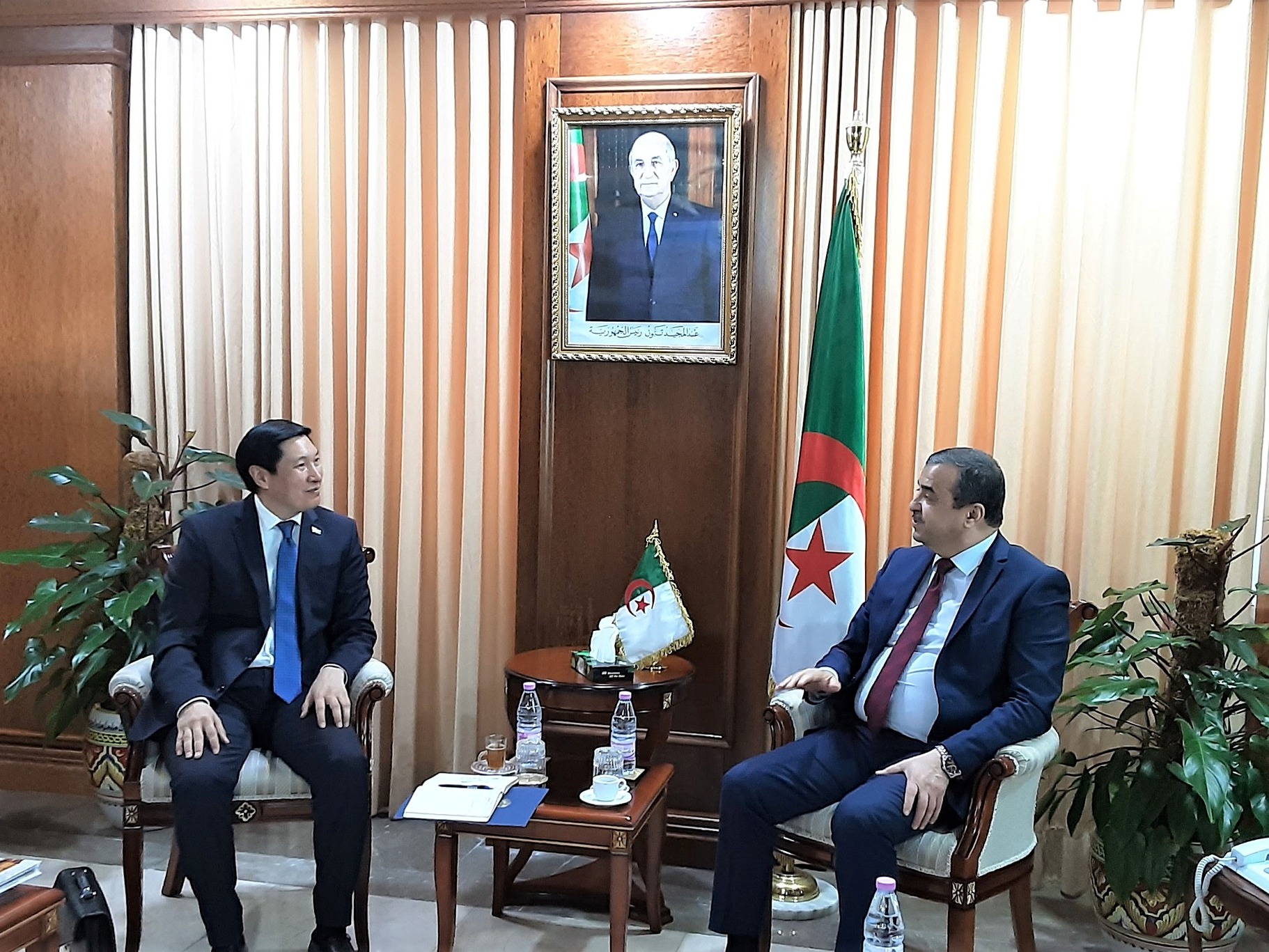 Arkab examine avec l'ambassadeur du Kazakhstan les moyens de renforcer la coopération bilatérale