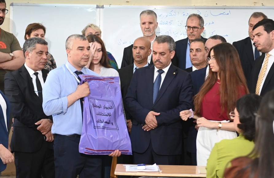 Sadaoui donne le coup d'envoi des épreuves à partir du lycée El Idrissi à Alger