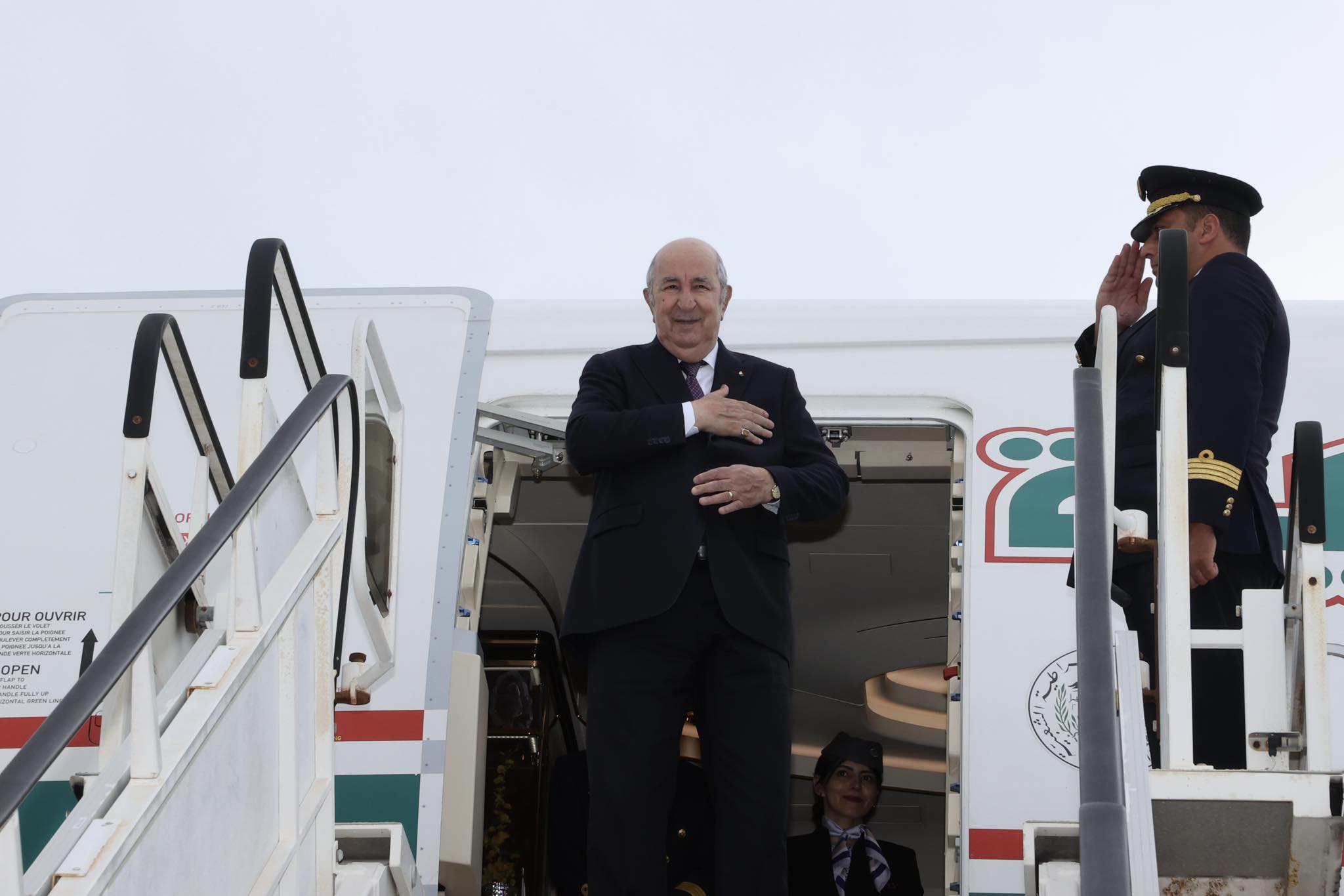 رئيس الجمهورية يغادر العاصمة الايطالية روما عائدا إلى أرض الوطن 