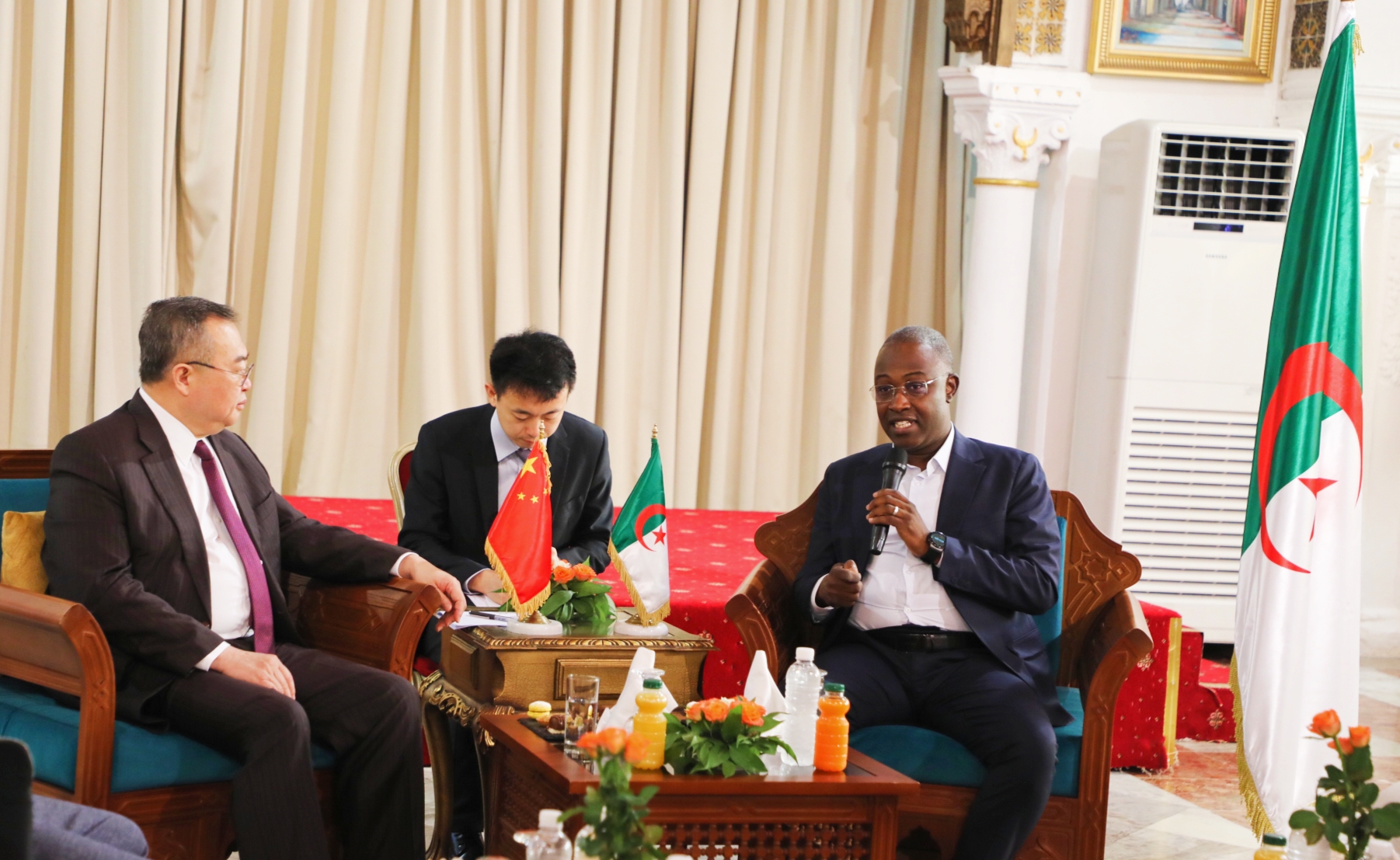 المجلس الأعلى للشباب : تعزيز آفاق التعاون في مجال الشباب بين الجزائر و الصين 