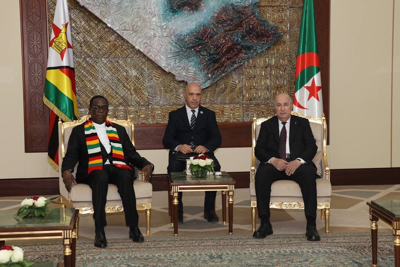 Le président de la République s'entretient avec son homologue zimbabwéen