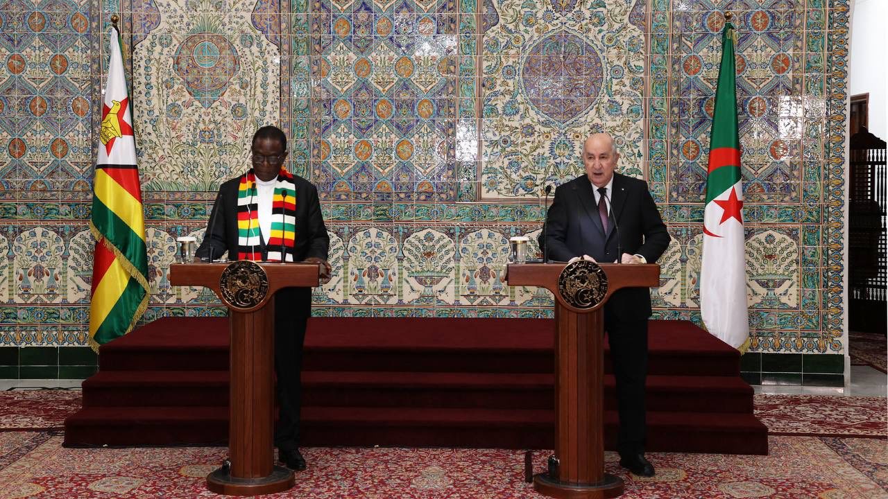 Président de la République: convergence totale des positions entre l’Algérie et le Zimbabwe sur les questions régionales et internationales