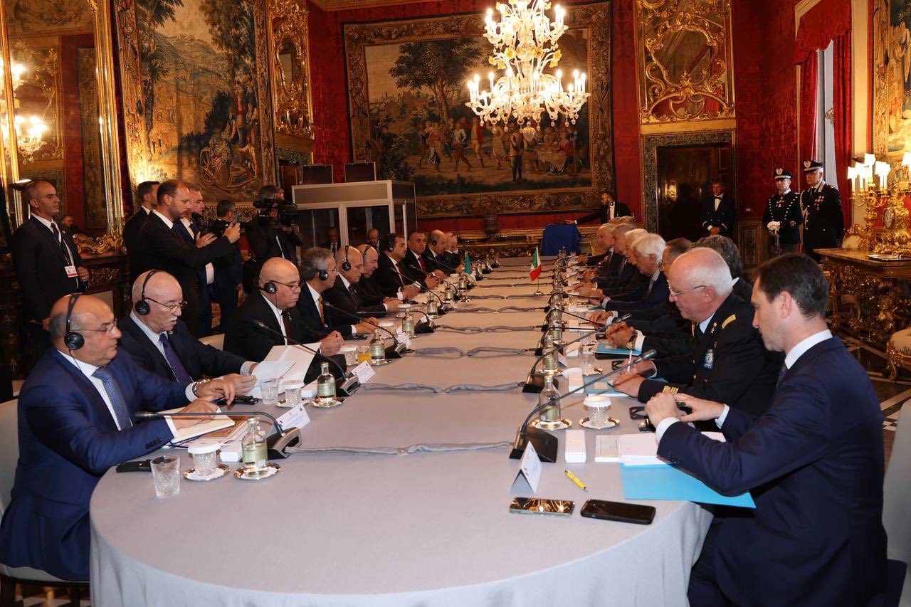 Entretiens élargis DZ-IT