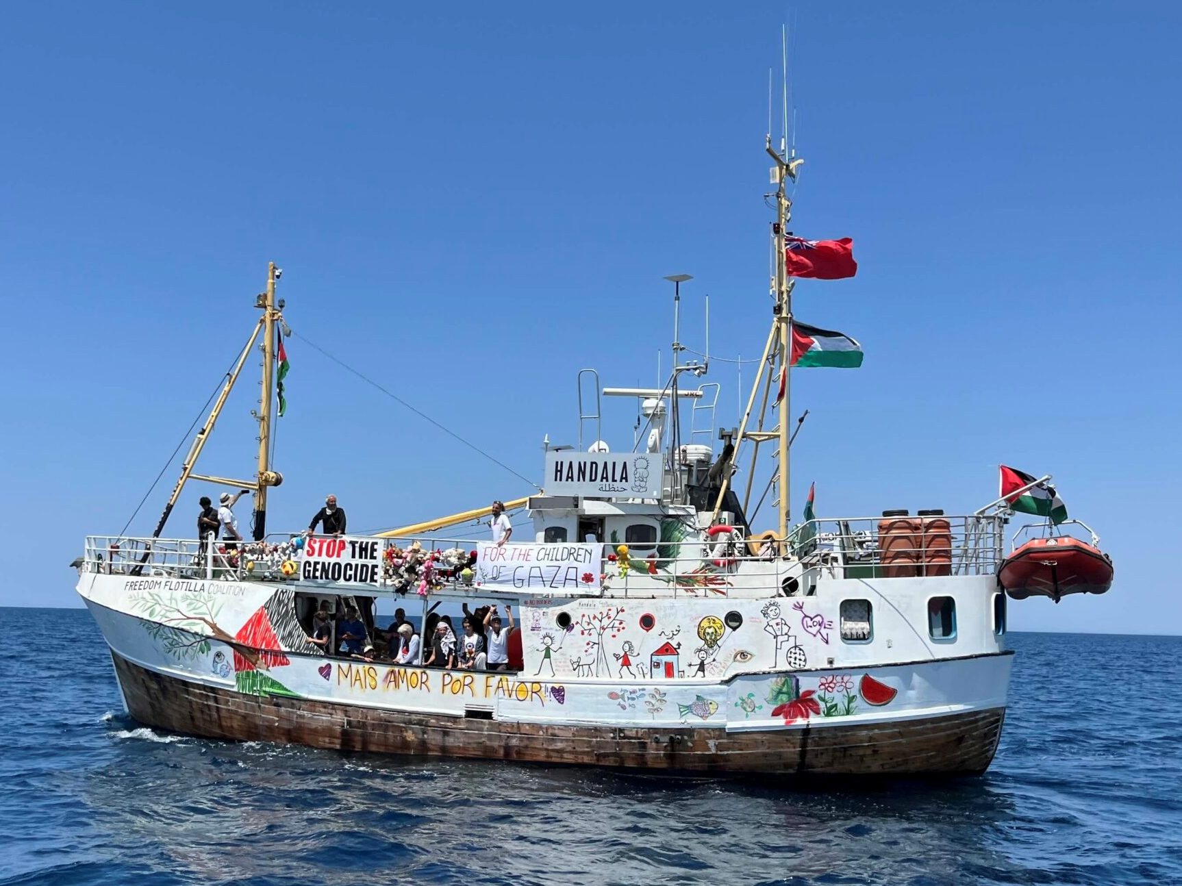 Navire ''Handala'': des soldats sionistes prennent le contrôle du bateau transportant de l'aide humanitaire aux Ghazaouis