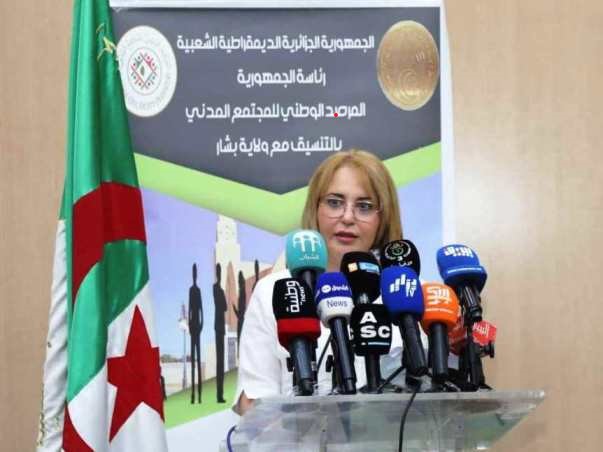 رئيسة المرصد الوطني للمجتمع المدني تشرف على لقاء ببشار