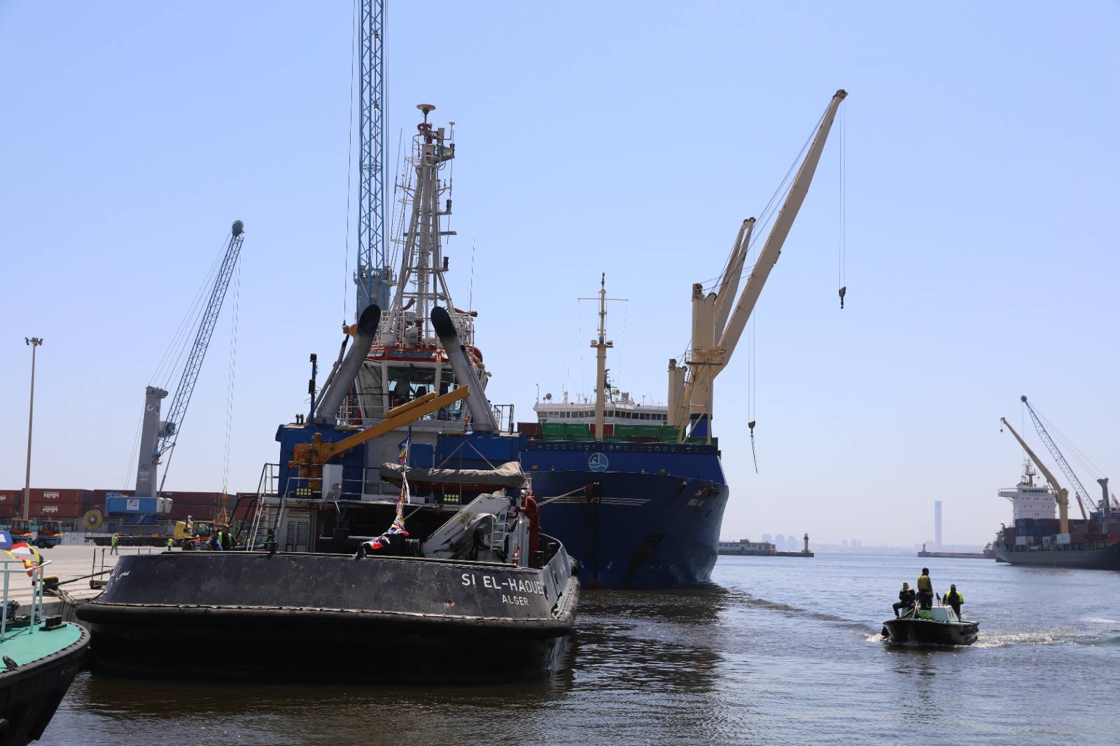 Remise en service de trois quais pour renforcer le traitement des conteneurs