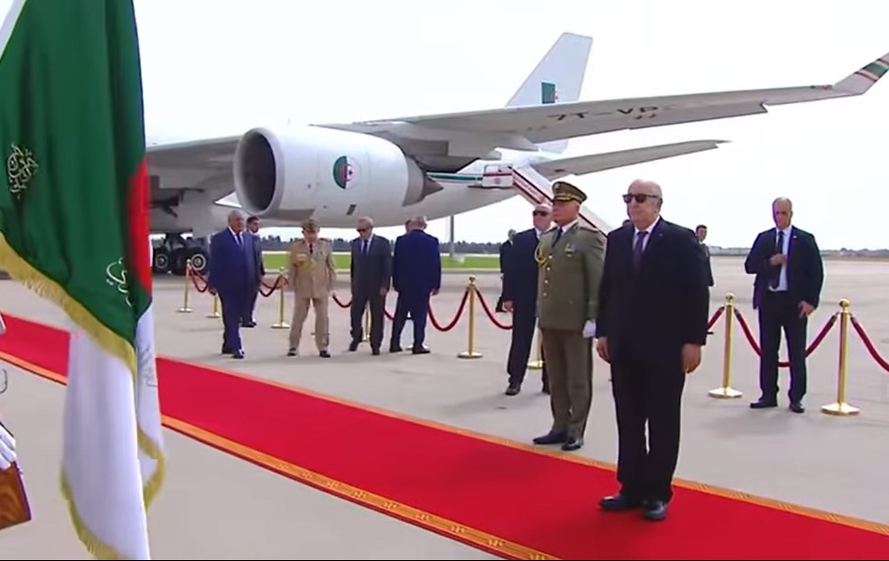 رئيس الجمهورية يعود الى ارض الوطن