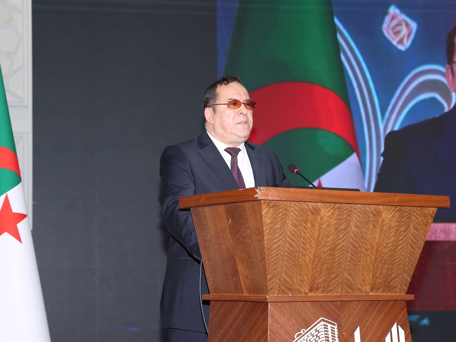 وزير الاتصال يبرز الرعاية الخاصة التي يوليها رئيس الجمهورية للغة العربية