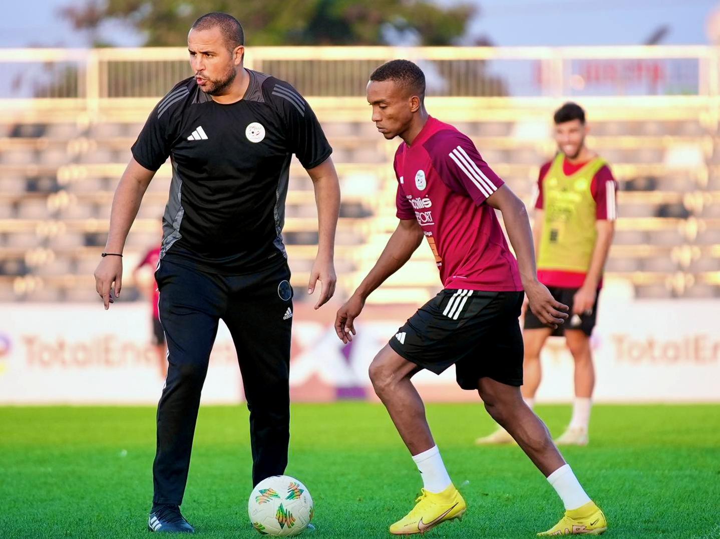 المنتخب الوطني لكرة القدم للاعبين المحليين