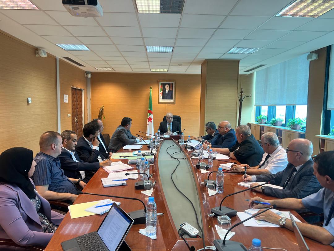 التجارة الداخلية وضبط السوق  الوطنية