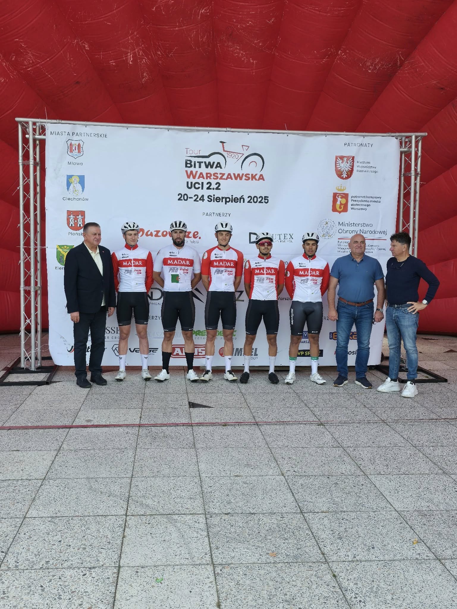 مشاركة فريق جزائري محترف لأول مرة في جولتين أوروبيتين مرموقتين لسباق الدراجات