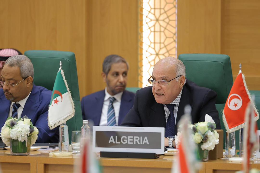 عطاف وزير الخارجية