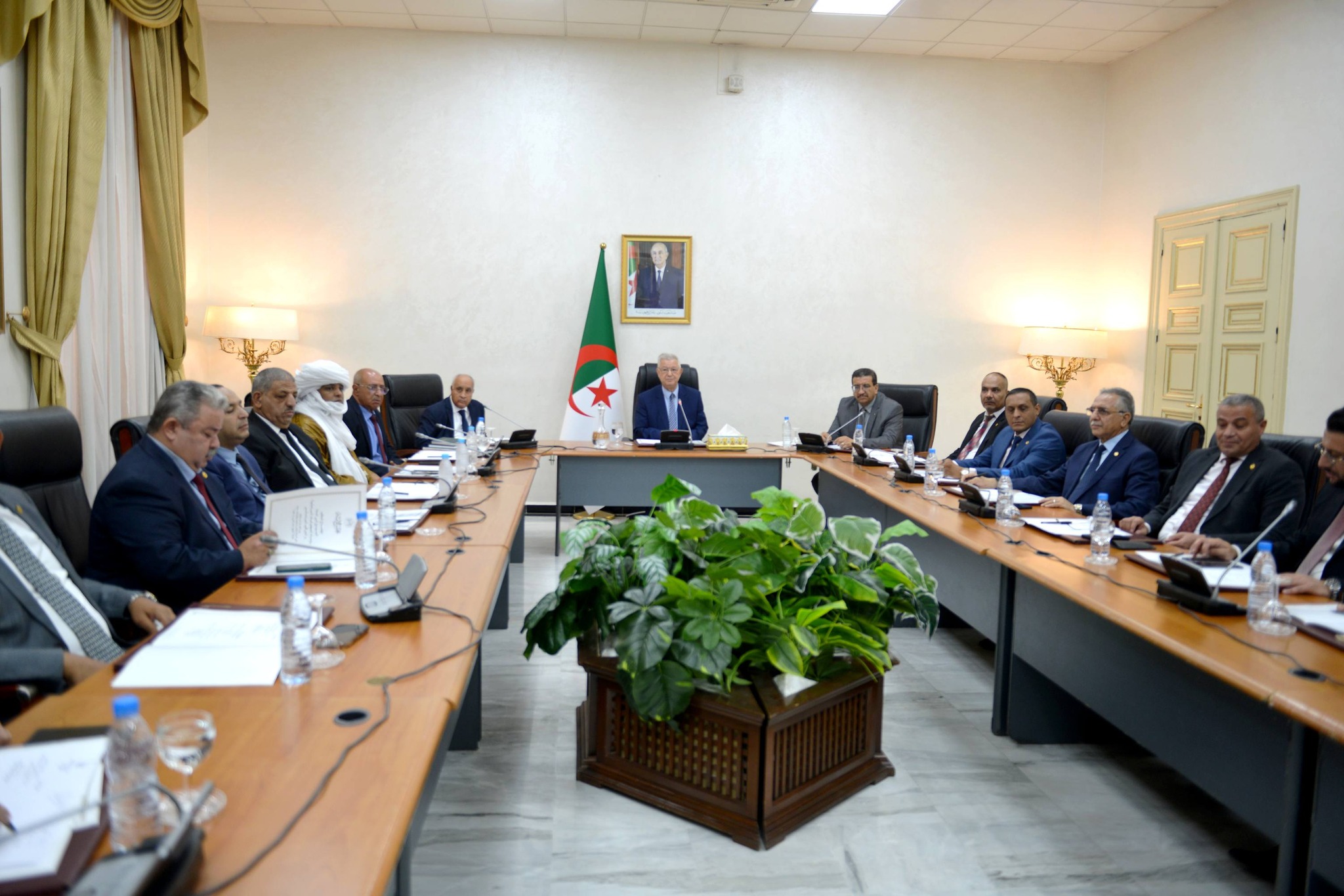 اجتماع موسع لرؤساء المجموعات البرلمانية