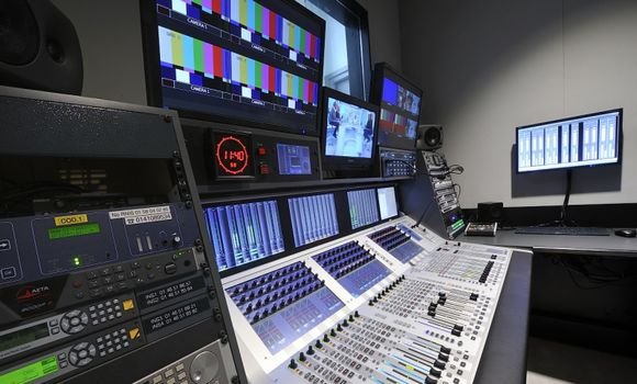 توقيف بث 3 قنوات تلفزيونية لمدة  48 ساعة