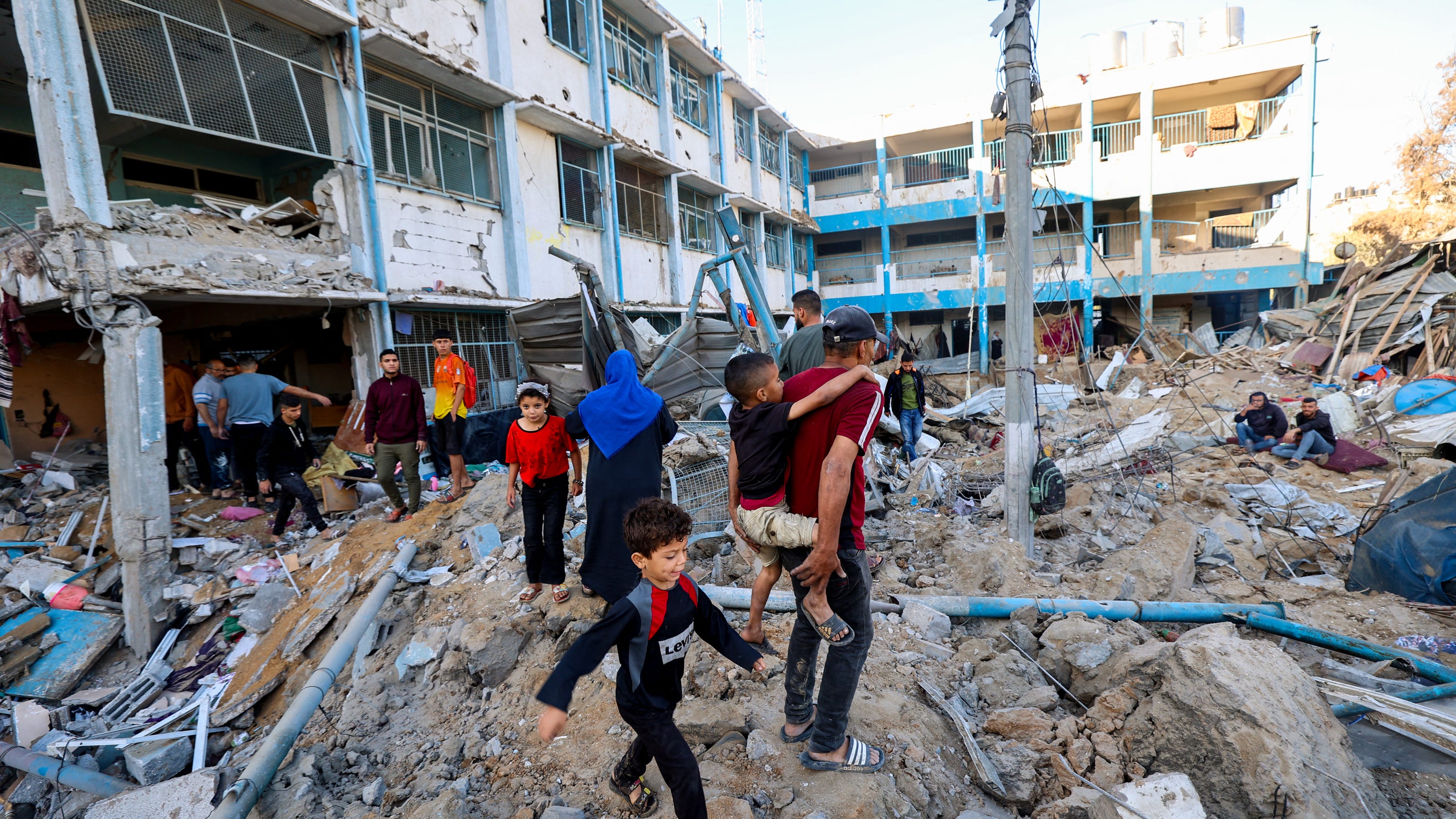 Selon Human Rights Watch, l'entité sioniste a bombardé plus de 500 écoles abritant des déplacés à Ghaza