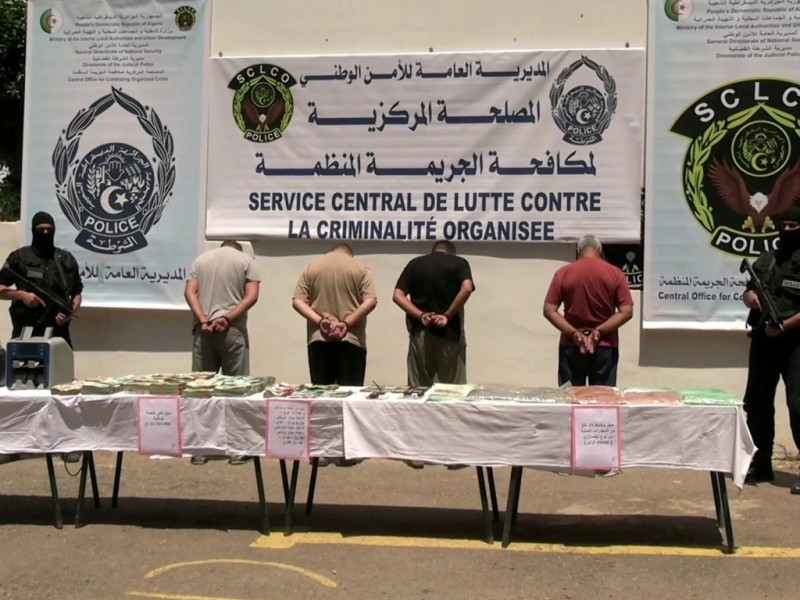 لجزائر العاصمة: ضبط 49 ألف قرص من المخدرات الصلبة وتوقيف 4 أشخاص ينشطون ضمن شبكة إجرامية دولية 