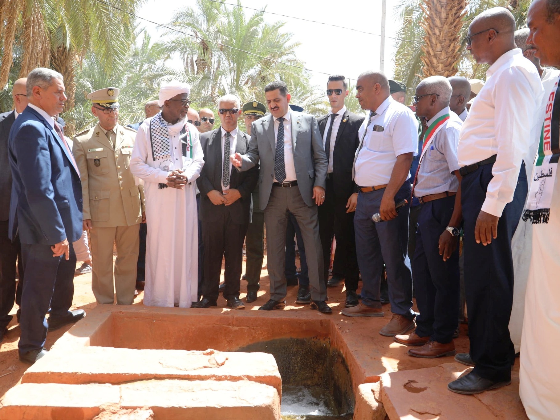 تيميمون : السيد دربال يعلن عن تخصيص 200 مليون دج لإعادة الاعتبار لموروث  الفقارة