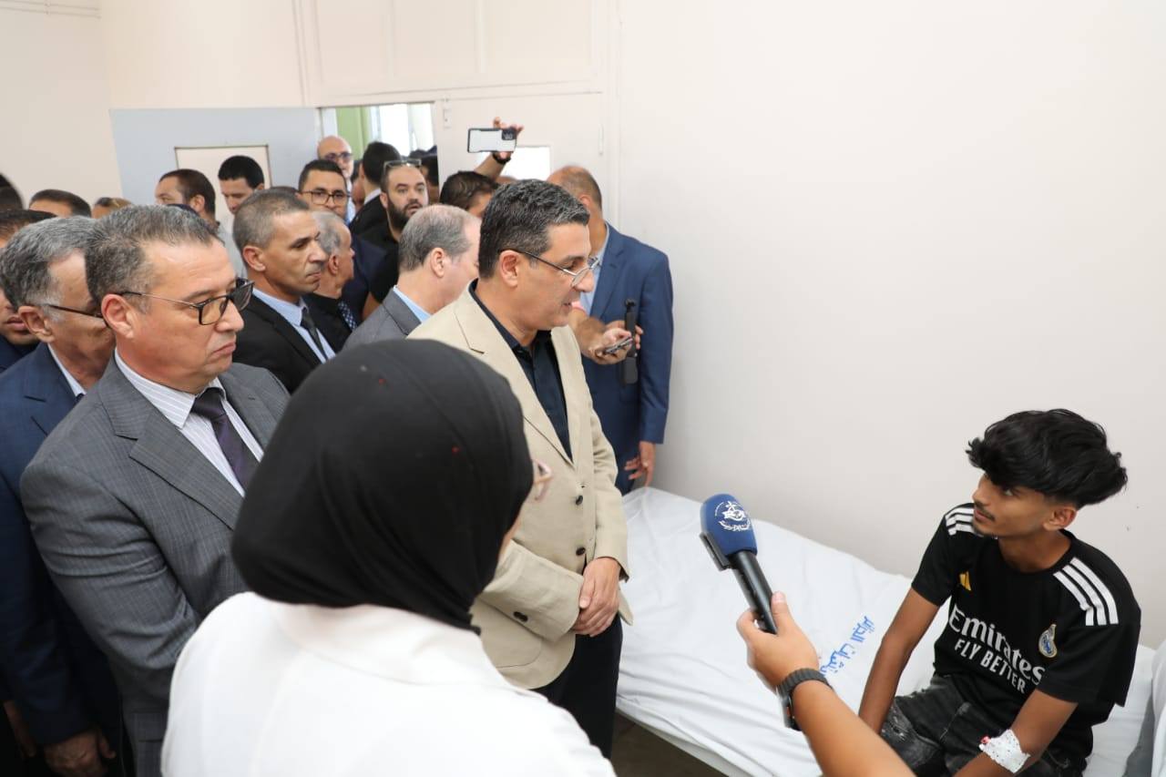 آيت مسعودان يقف بأم البواقي على الحالة الصحية للمواطنين الذين أصيبوا بعضات كلب