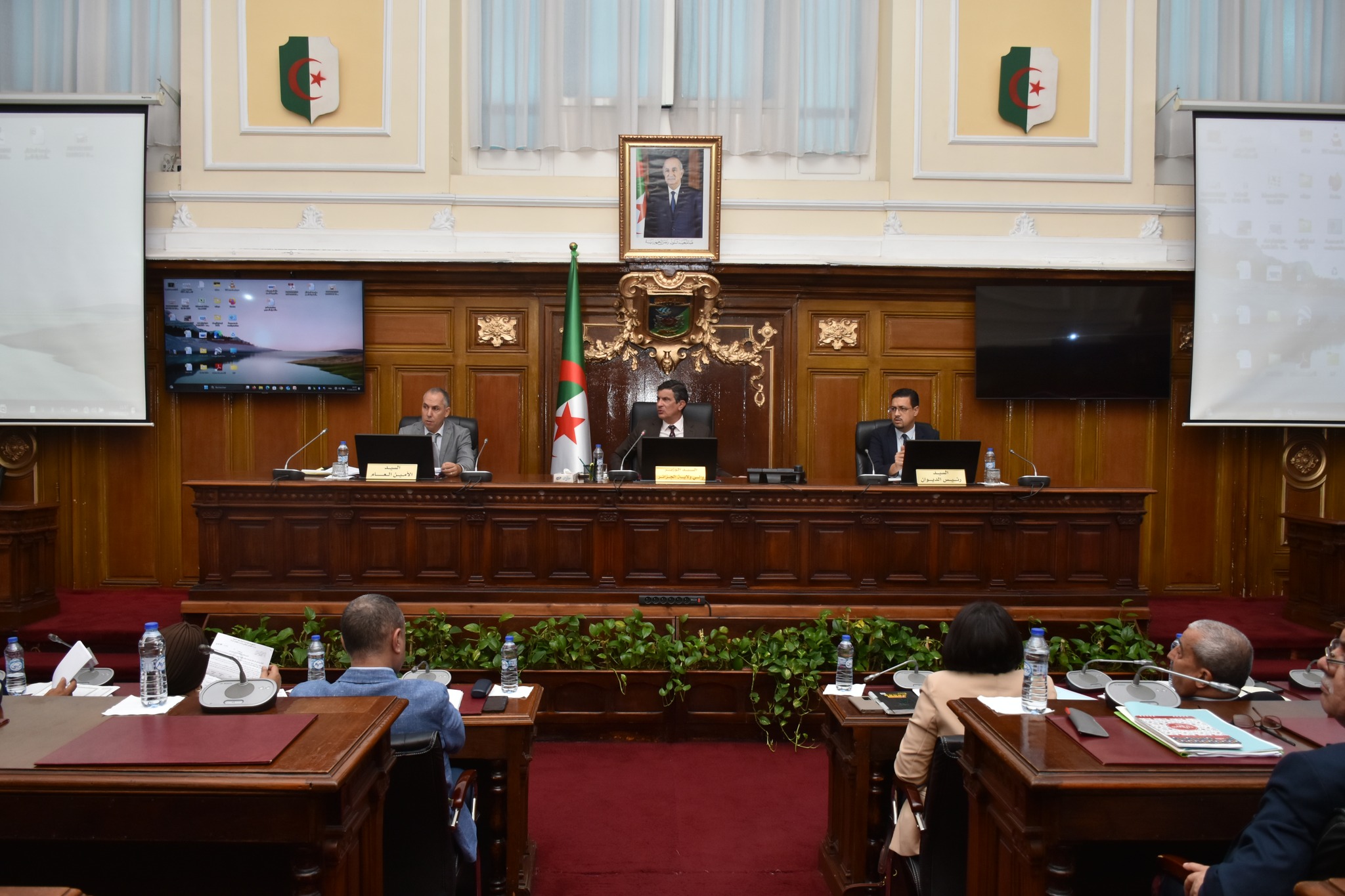 ولاية الجزائر: وضعية المؤسسات التربوية الجديدة ومؤسسات استقبال الطفولة  الصغيرة محور اجتماع